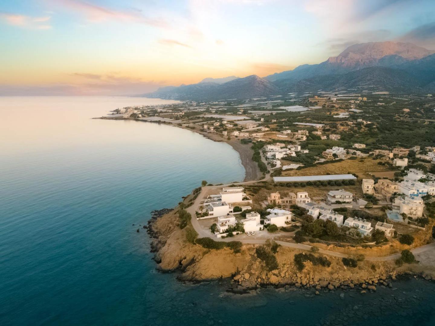 Plakakia Luxury Apartments Makrýgialos Екстериор снимка