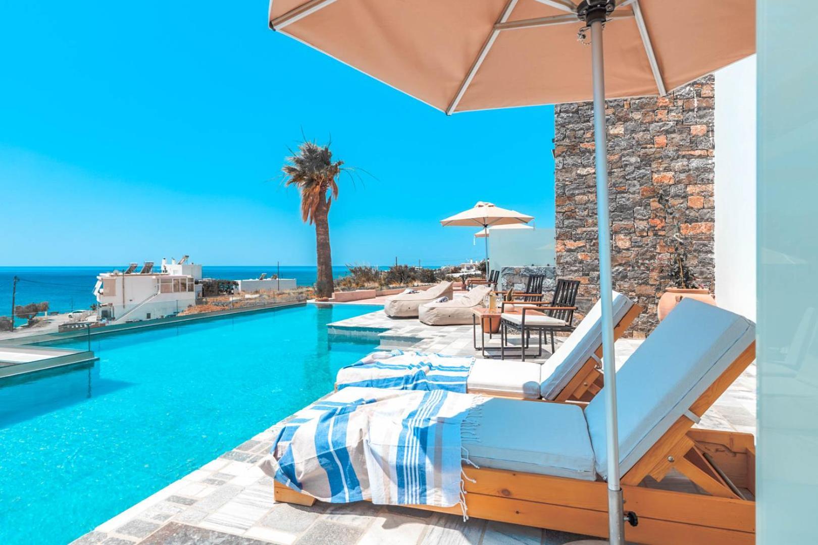 Plakakia Luxury Apartments Makrýgialos Екстериор снимка