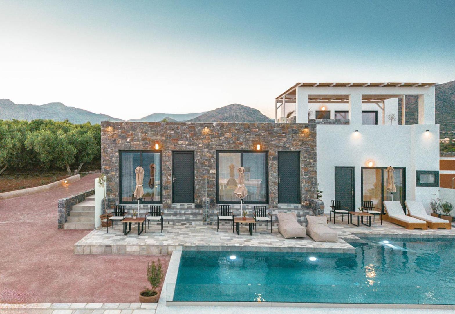 Plakakia Luxury Apartments Makrýgialos Екстериор снимка